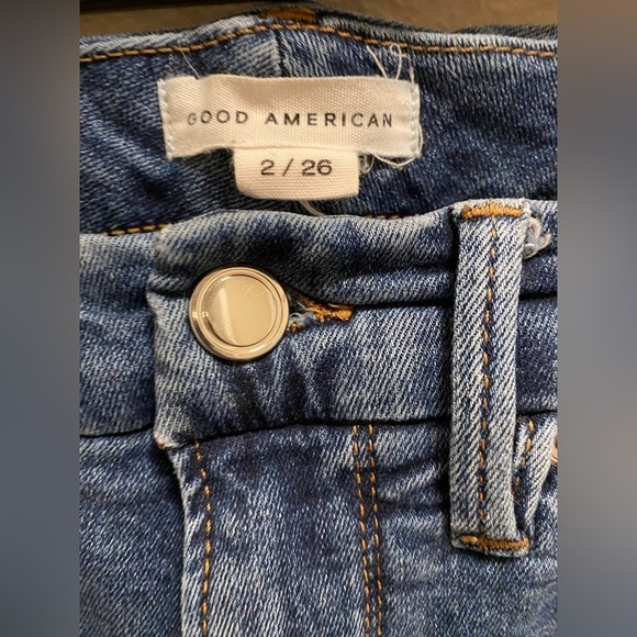 Good American Women’s Good Legs Deep V Jeans - Picture 3 of 7